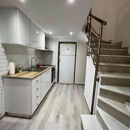 Chris Apartment With Loft Превеза Екстериор снимка